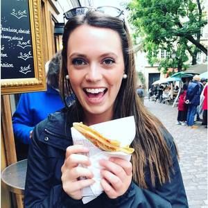 Meet your Posher, Danielle